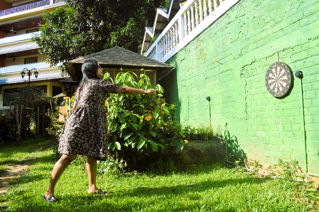 Lawn games in the resort garden